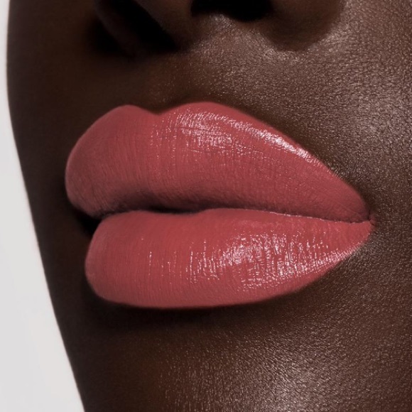 Kylie Jenner Lipstick Madeleine 💋 - Picture 15 of 16